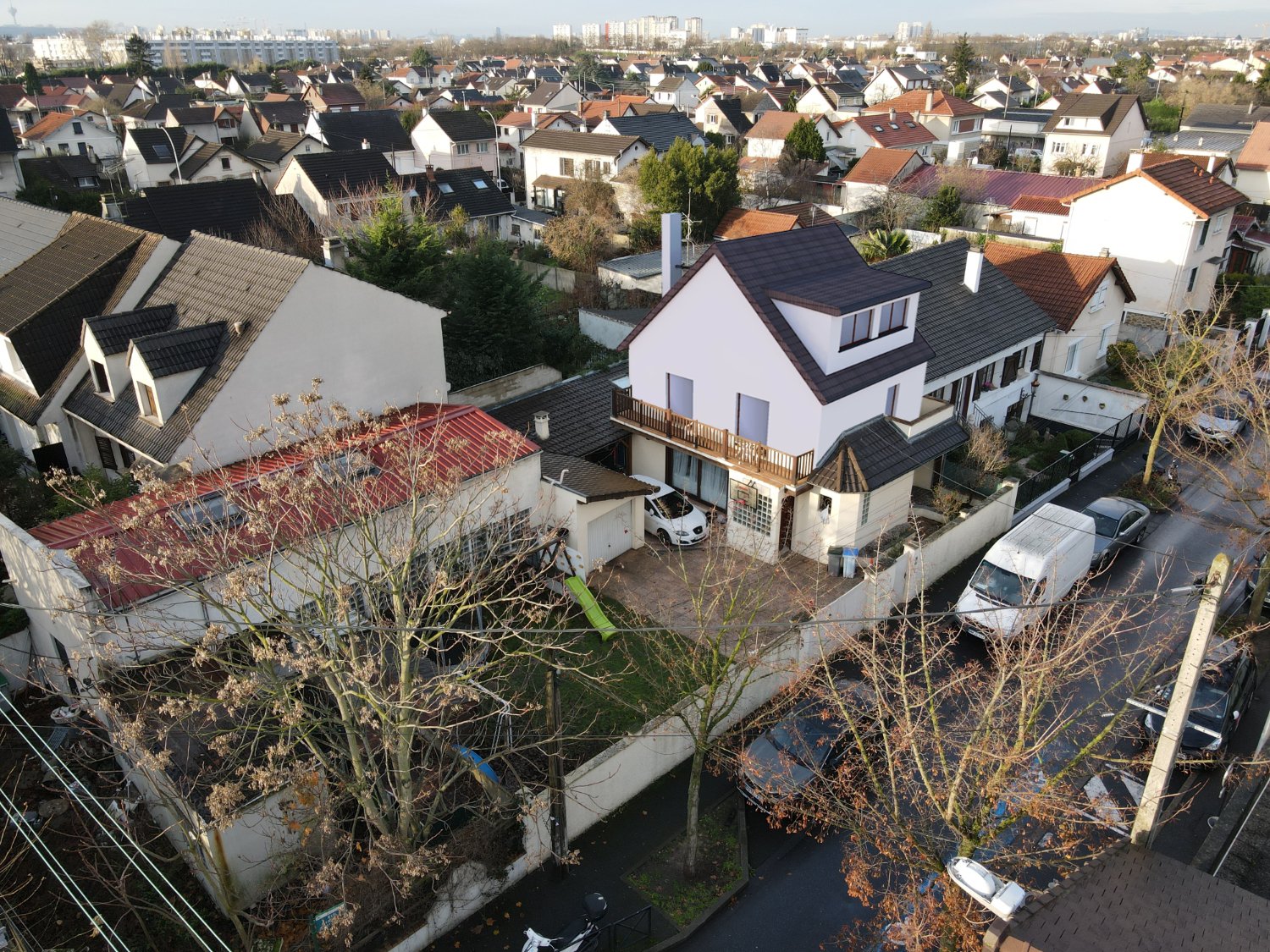 Vue de la parcelle dans son état projeté du projet de surélévation d'une maison à Aulnay-sous-Bois